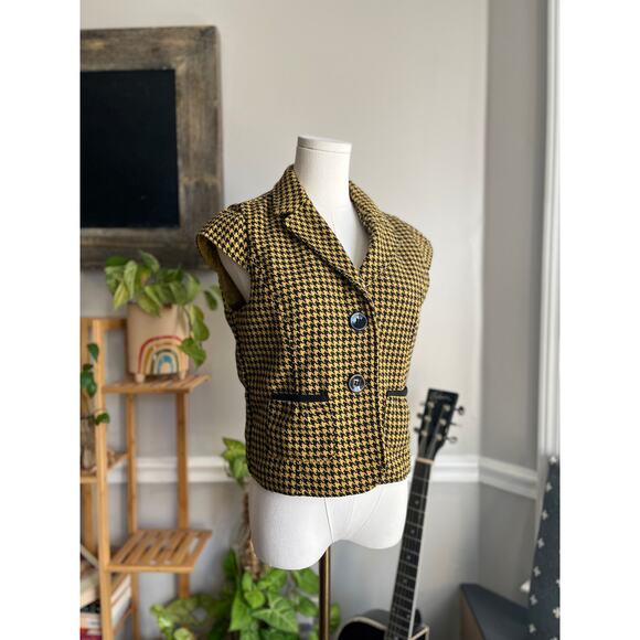 Vintage 90s Yellow and Black Houndstooth Cap Sleeve Vest Size Small - Picture 2 of 4